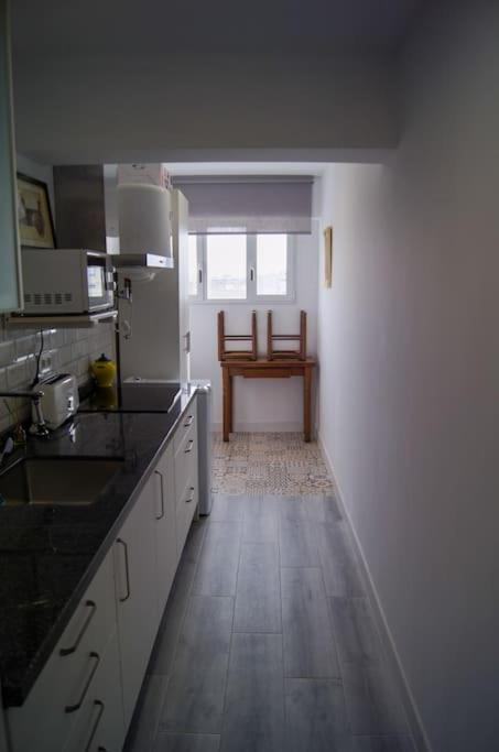 Roch - Stylish Apartment Near Metro إشبيلية المظهر الخارجي الصورة